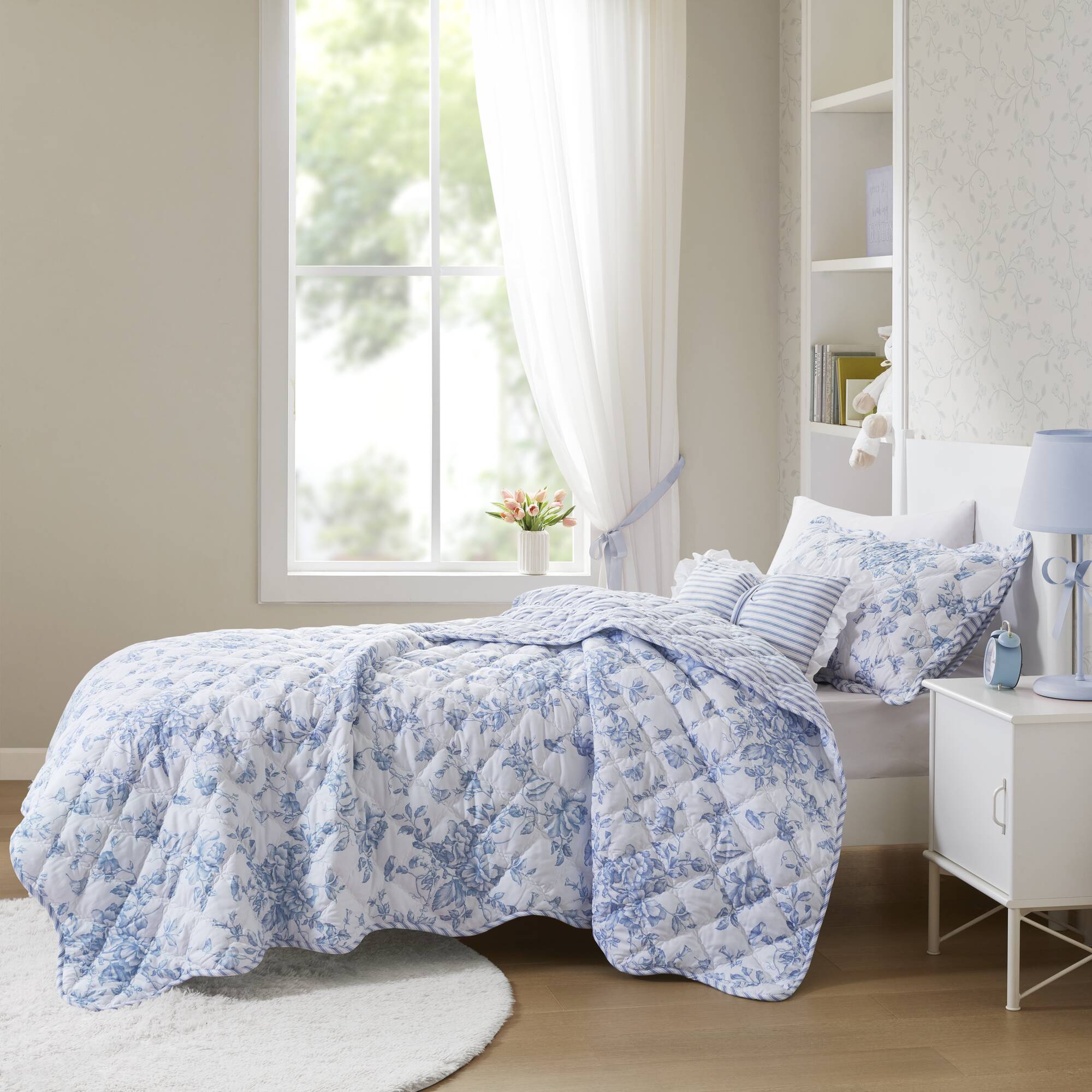 Adele Quilt Set