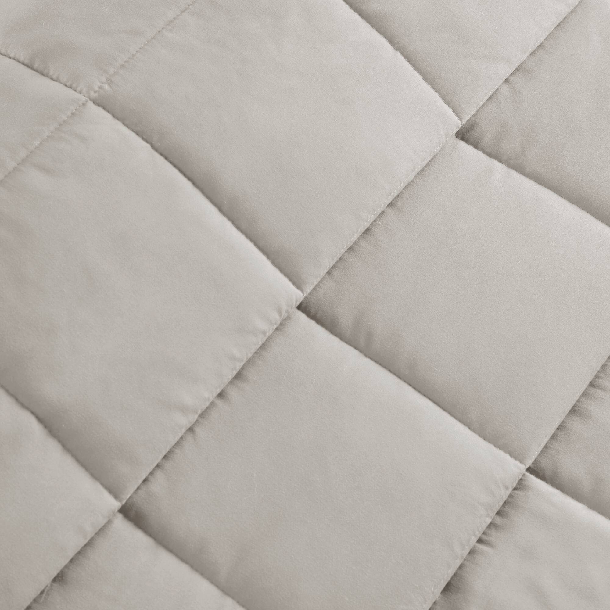 Windom Lightweight Down Alternative Blanket with Satin Trim