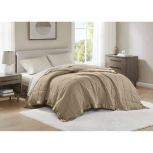 Windom Lightweight Down Alternative Blanket with Satin Trim from Madison Park in  Brown. Windom Lightweight Down Alternative Blanket with Satin Trim from Madison Park in  Brown. Windom Lightweight Down Alternative Blanket with Satin Trim from Madison Park in  Brown. Windom Lightweight Down Alternative Blanket with Satin Trim from Madison Park in  Brown. Windom Lightweight Down Alternative Blanket with Satin Trim from Madison Park in  Brown.