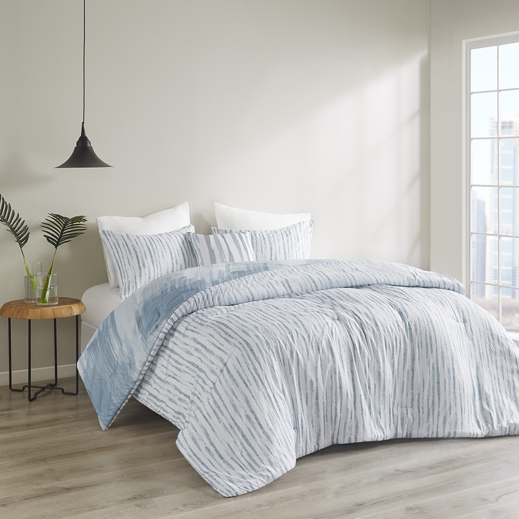 Brush Stroke 4 Piece Oversized Reversible Seersucker Comforter Set