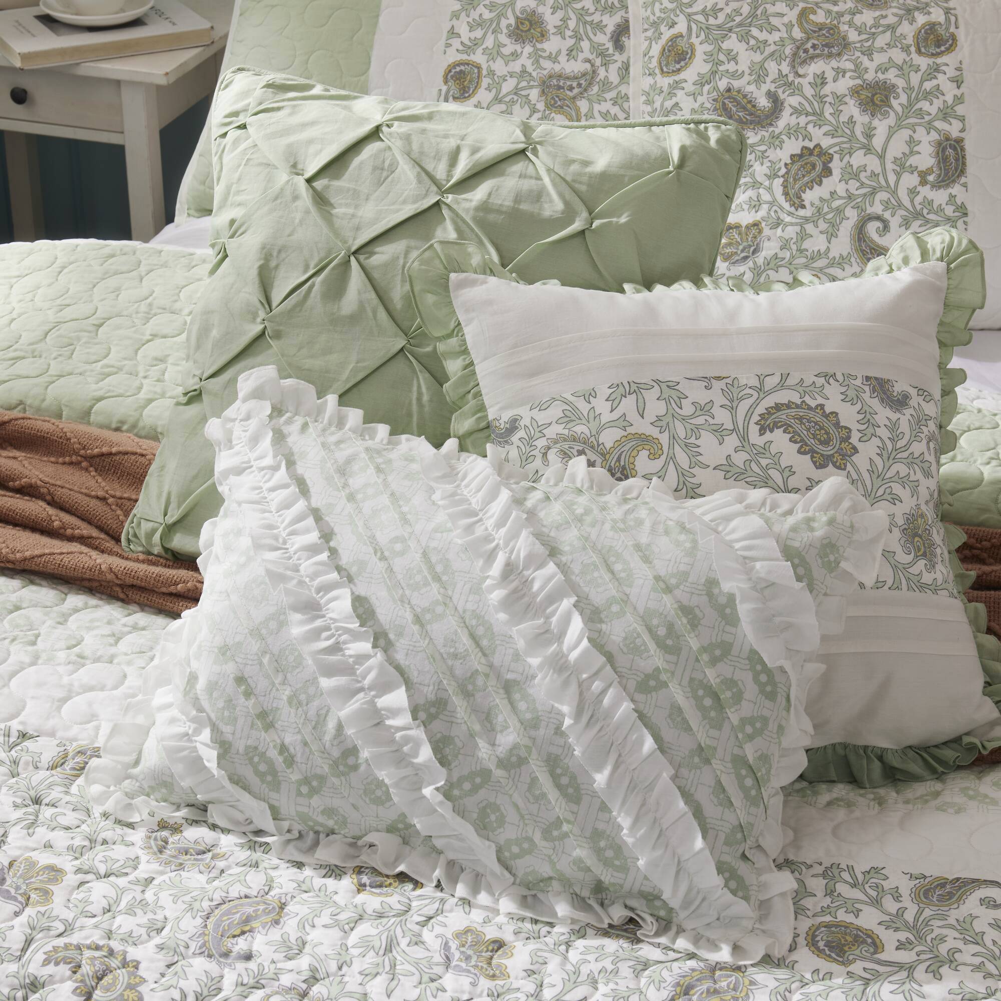 Dawn 6 Piece Cotton Percale Quilt Set with Throw Pillows