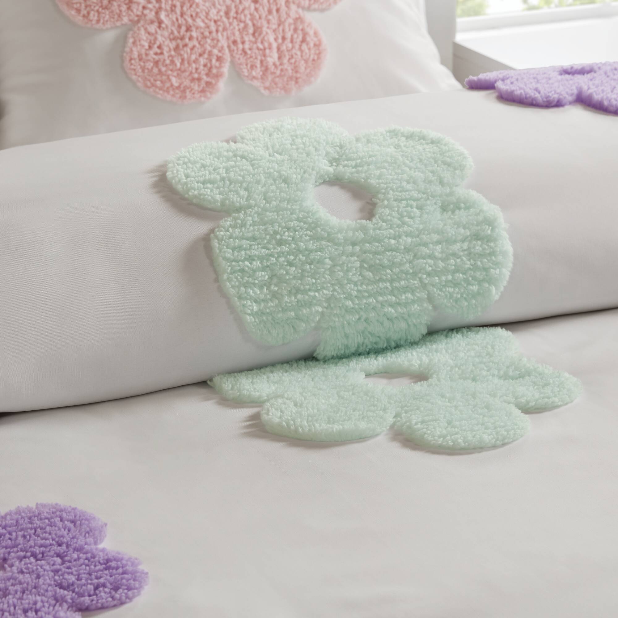 Gracie Floral Reversible Tufted Chenille Duvet Cover Set