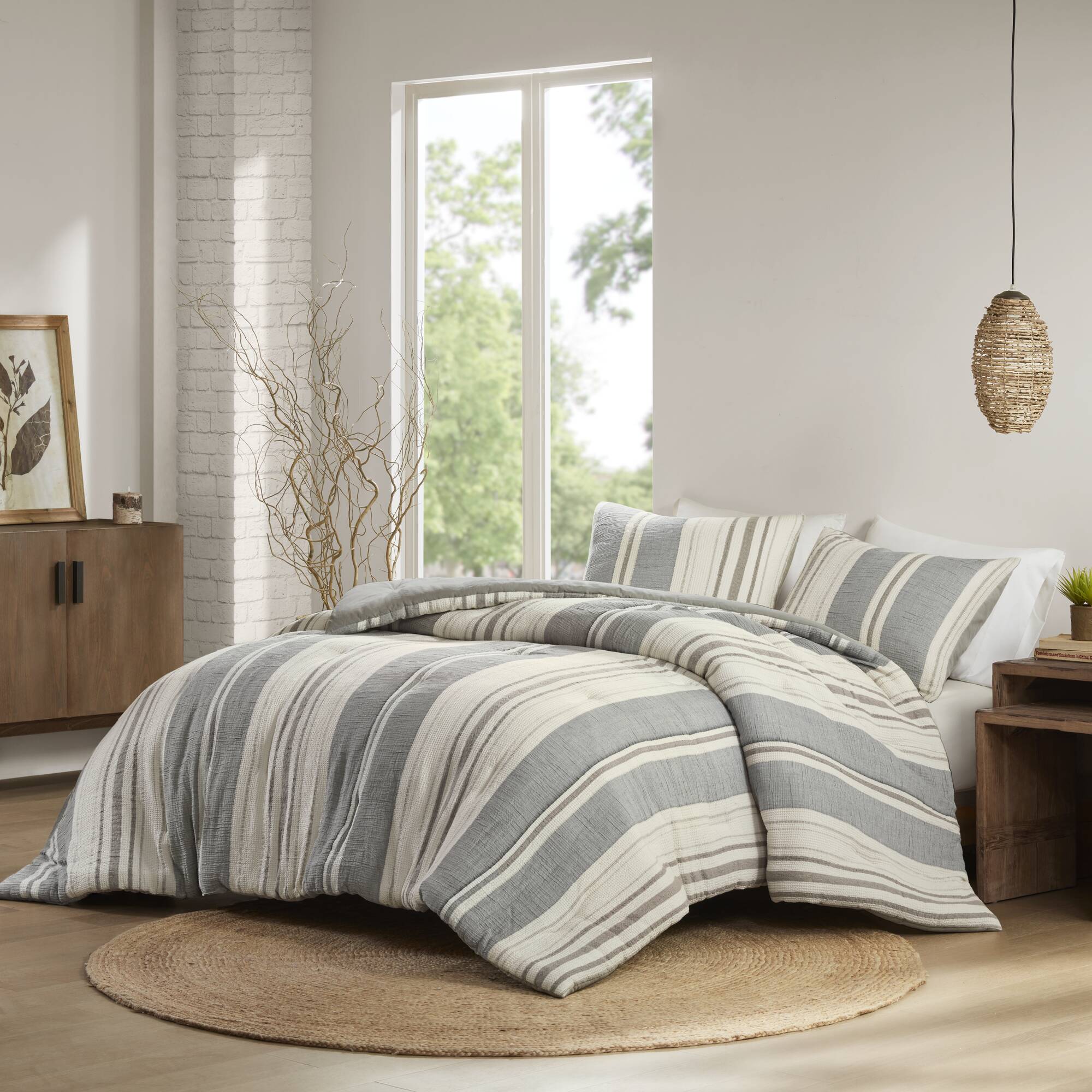 Mesa Comforter Set