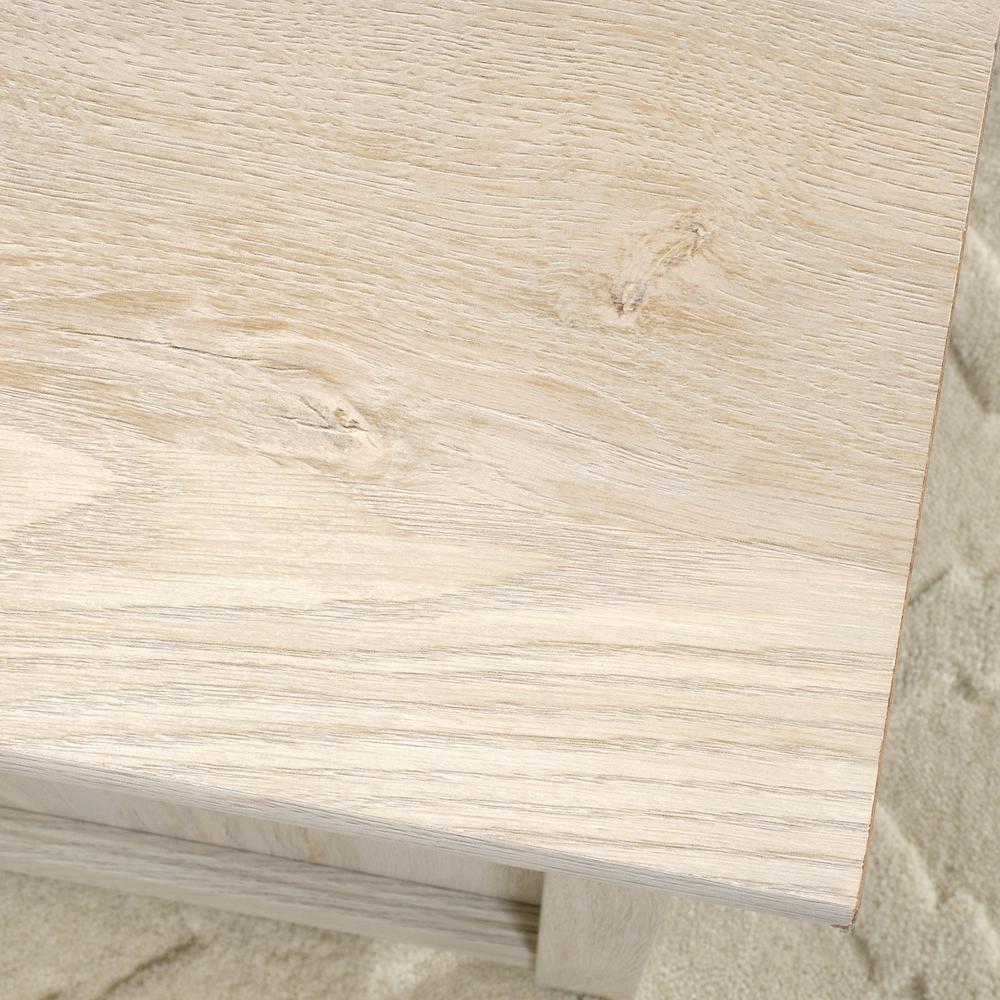 Chalked Chestnut finish