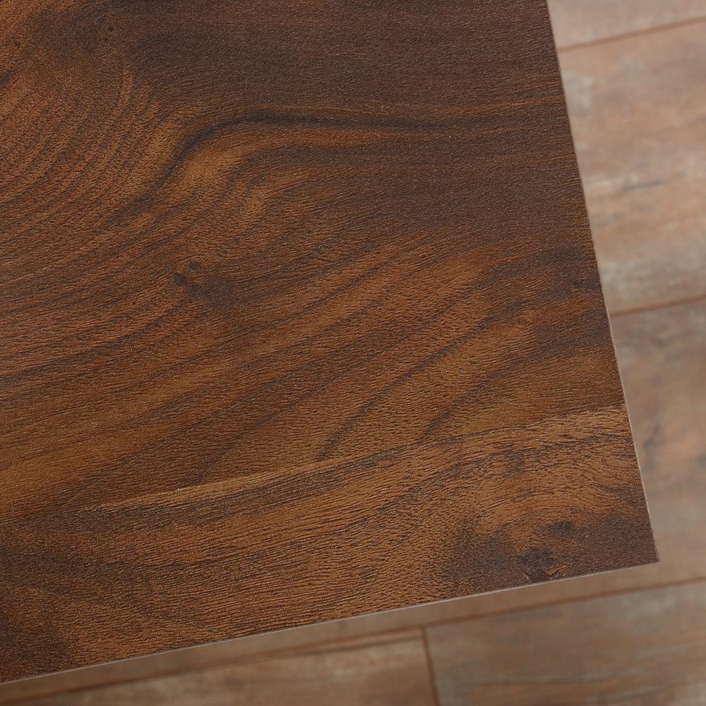 Grand Walnut finish