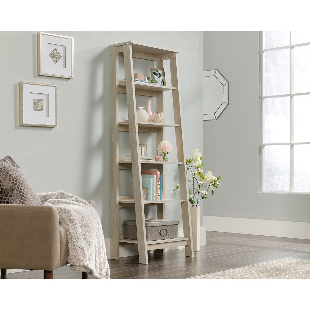 Chalked Chestnut finish