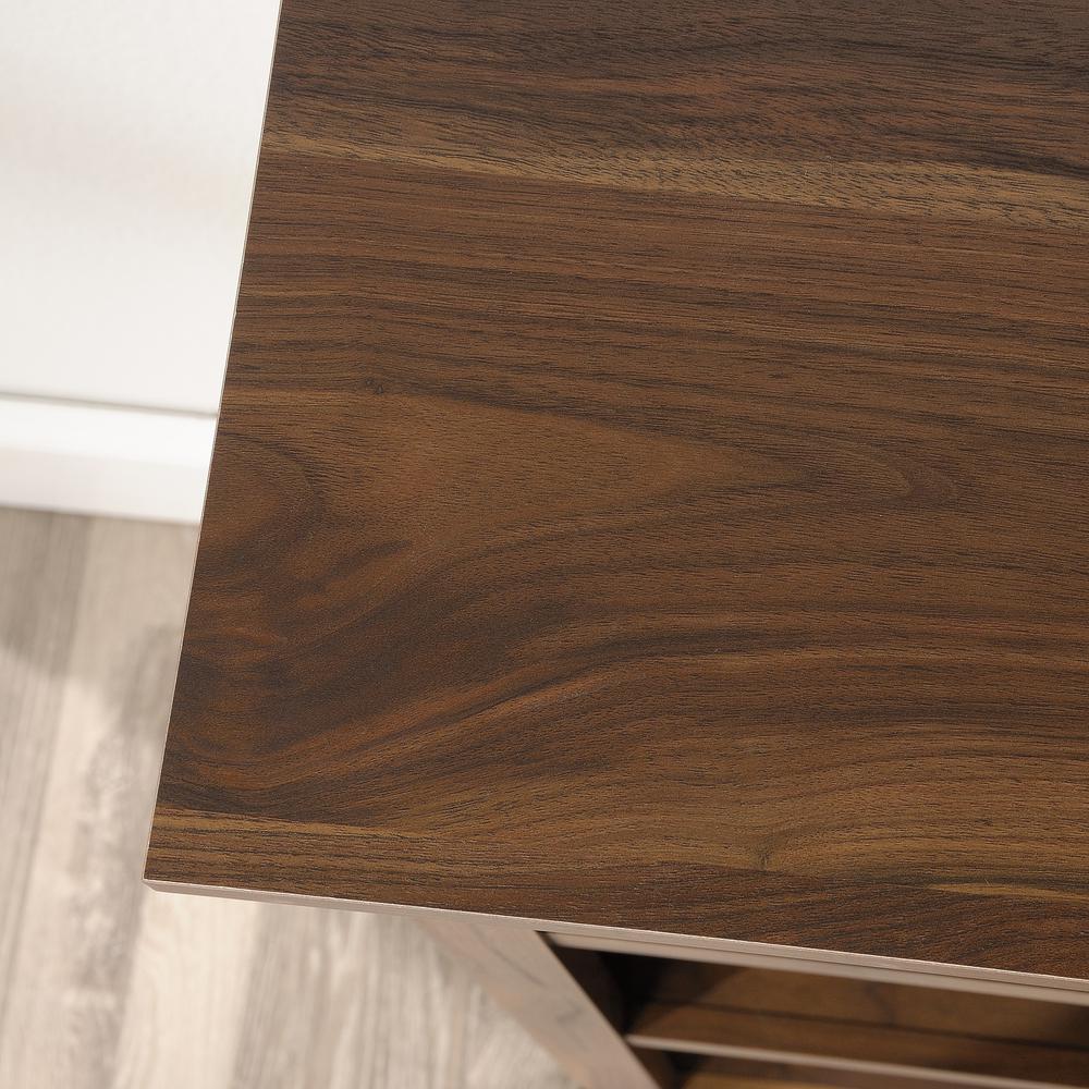 Grand Walnut finish