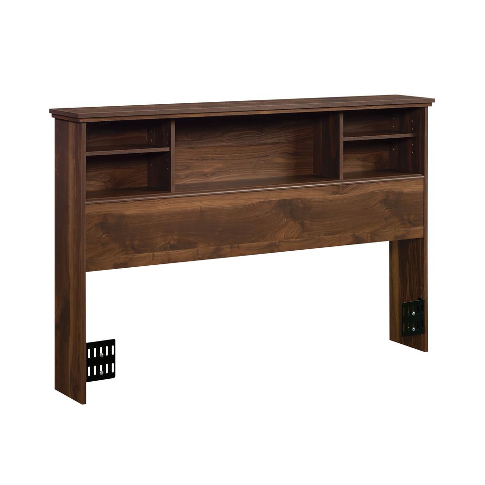 Grand Walnut finish