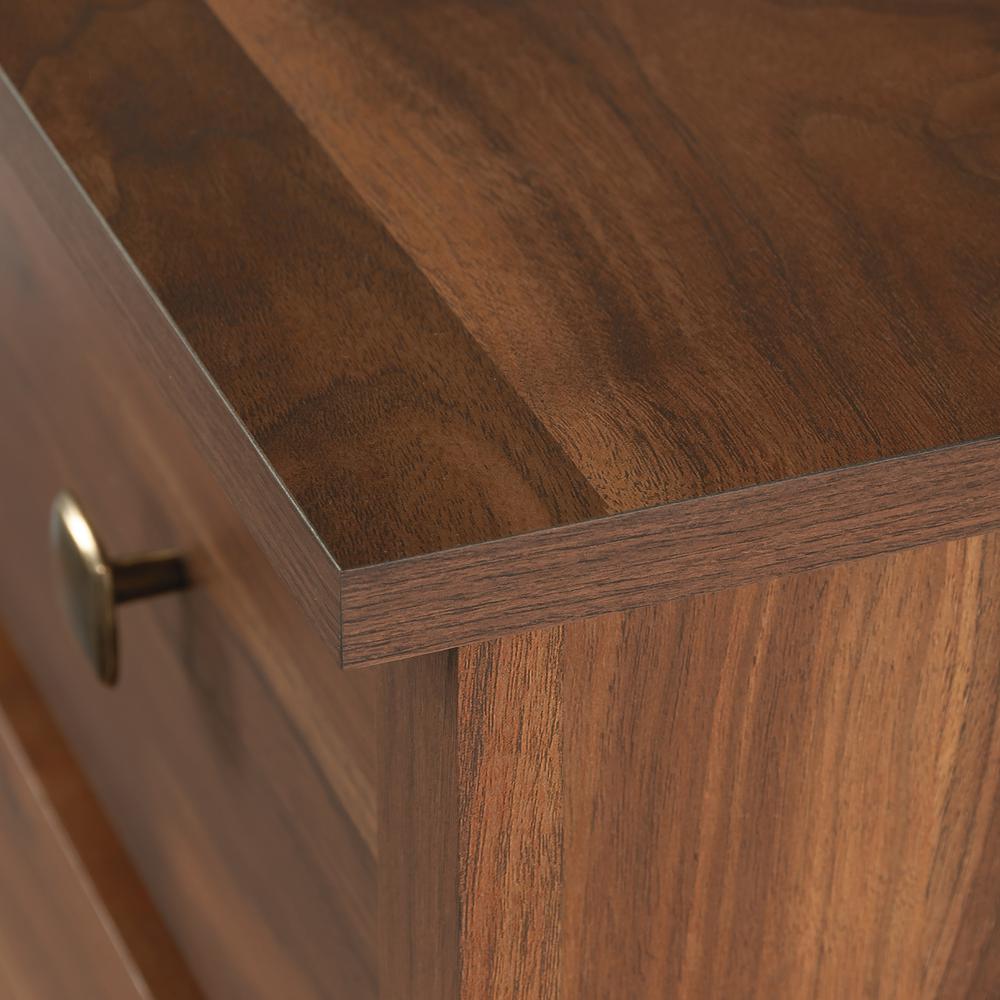 Grand Walnut finish