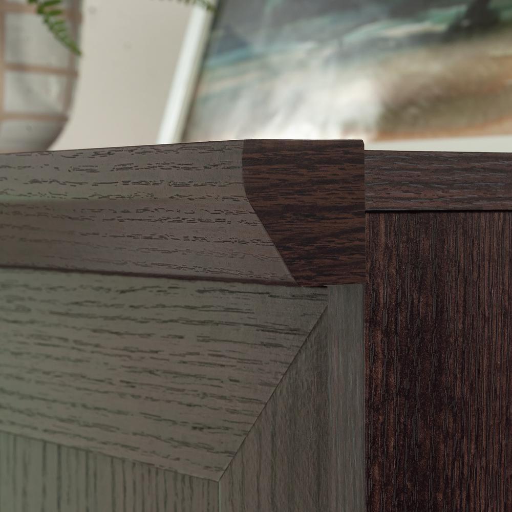 Dakota Oak finish