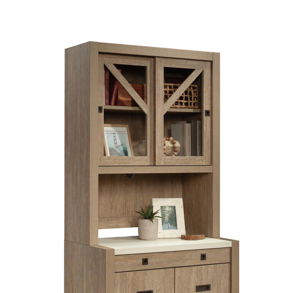Brushed Oak finish