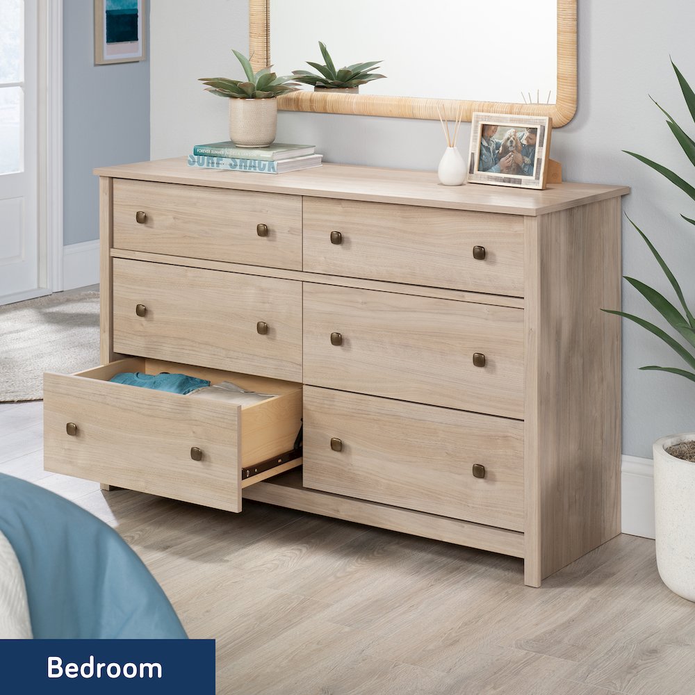 River Ranch 6-Drawer Bedroom Dresser