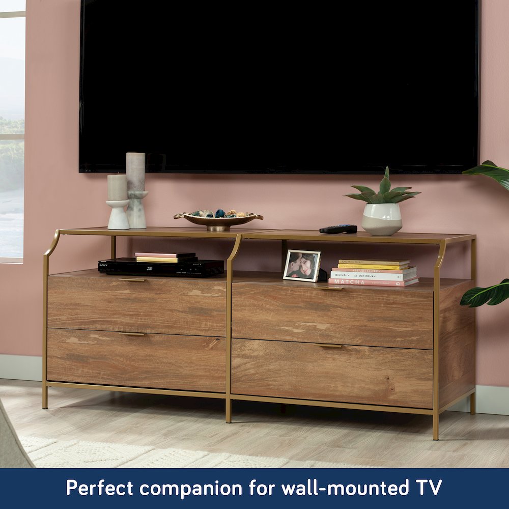 International Lux 4-Drawer Dresser