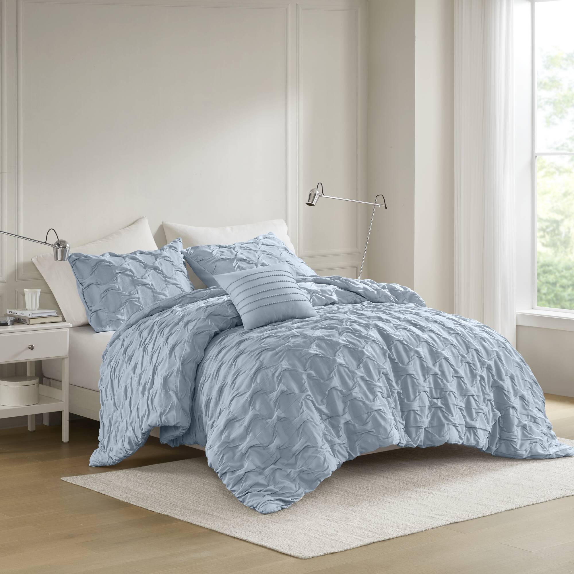 Bailey Diamond Pintuck Pleated Woven Comforter Set