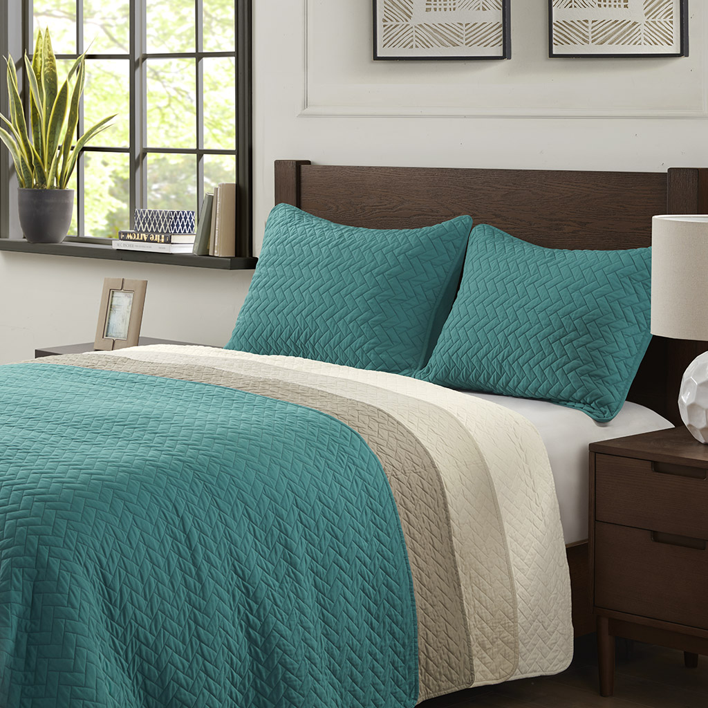 Velvet Touch 3 Piece Luxurious Oversized Quilt Set