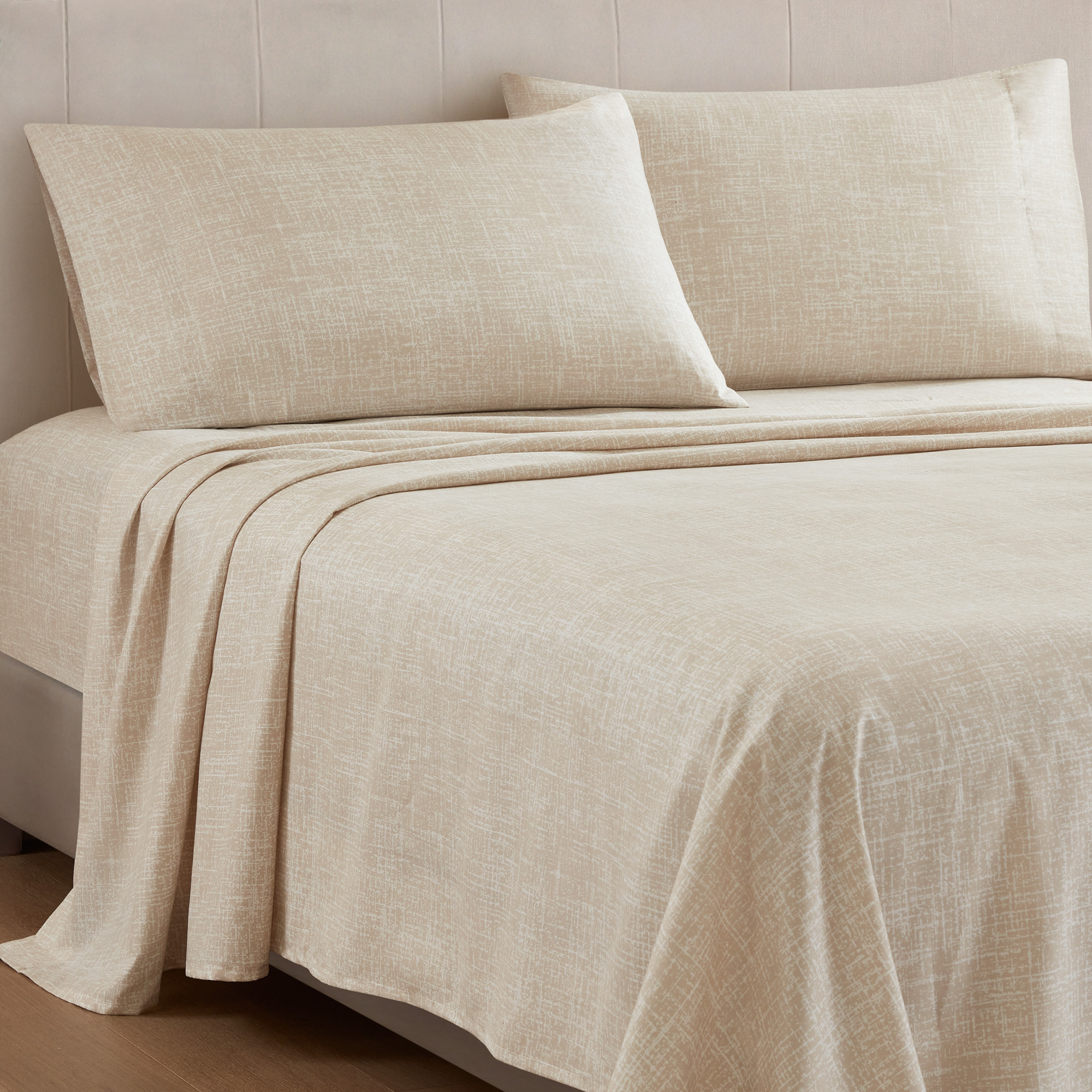 Nixon Comforter Set