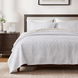 Quebec Reversible Quilt Set from Madison Park in  White. Quebec Reversible Quilt Set from Madison Park in  White. Quebec Reversible Quilt Set from Madison Park in  White. Quebec Reversible Quilt Set from Madison Park in  White. Quebec Reversible Quilt Set from Madison Park in  White.