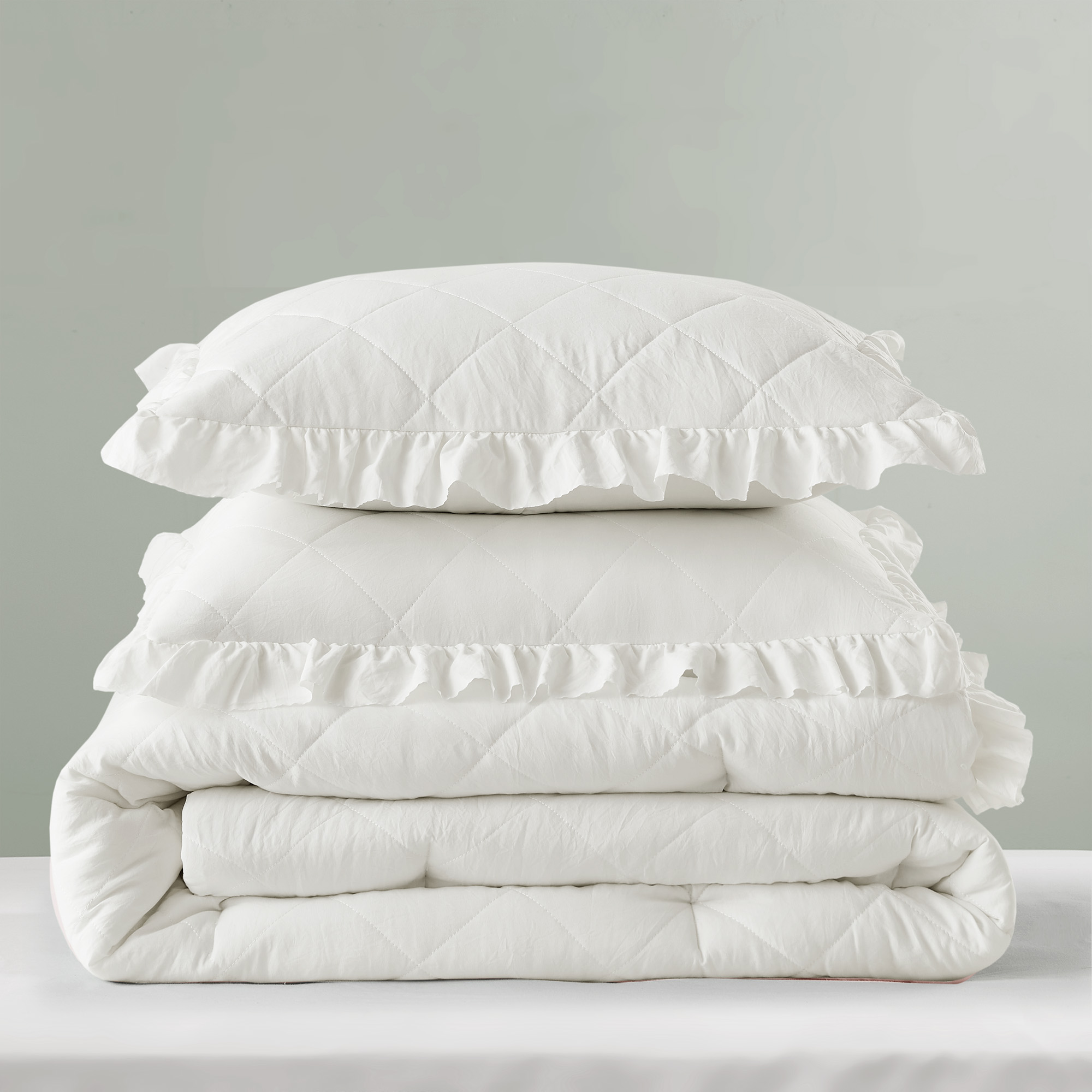 Hannah Diamond Quilted Ruffle Edge Comforter Set
