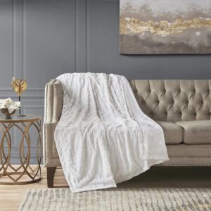 Zuri Oversized Faux Fur Throw from Madison Park in  White. Zuri Oversized Faux Fur Throw from Madison Park in  White. Zuri Oversized Faux Fur Throw from Madison Park in  White. Zuri Oversized Faux Fur Throw from Madison Park in  White. Zuri Oversized Faux Fur Throw from Madison Park in  White.