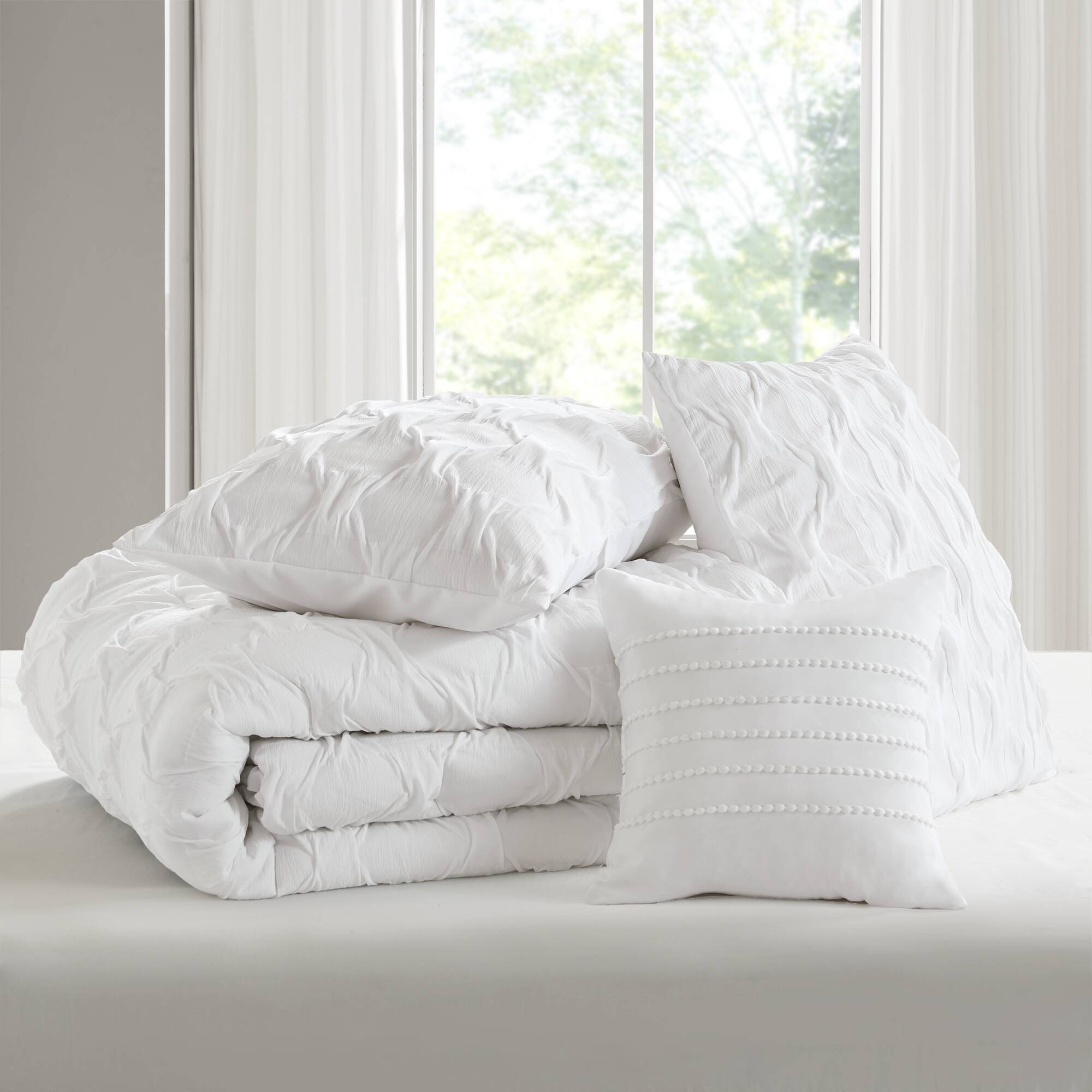 Bailey Diamond Pintuck Pleated Woven Comforter Set