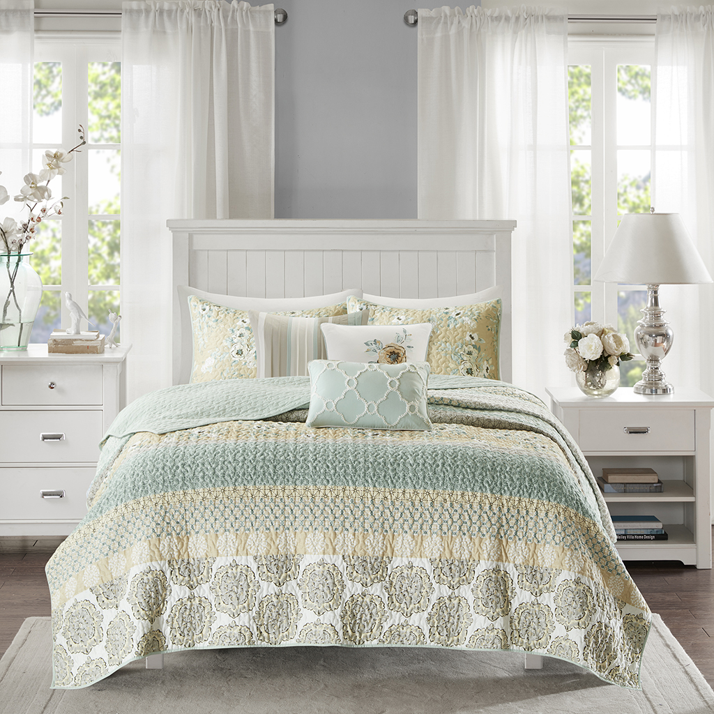 Willa 6 Piece Cotton Quilt Set with Throw Pillows