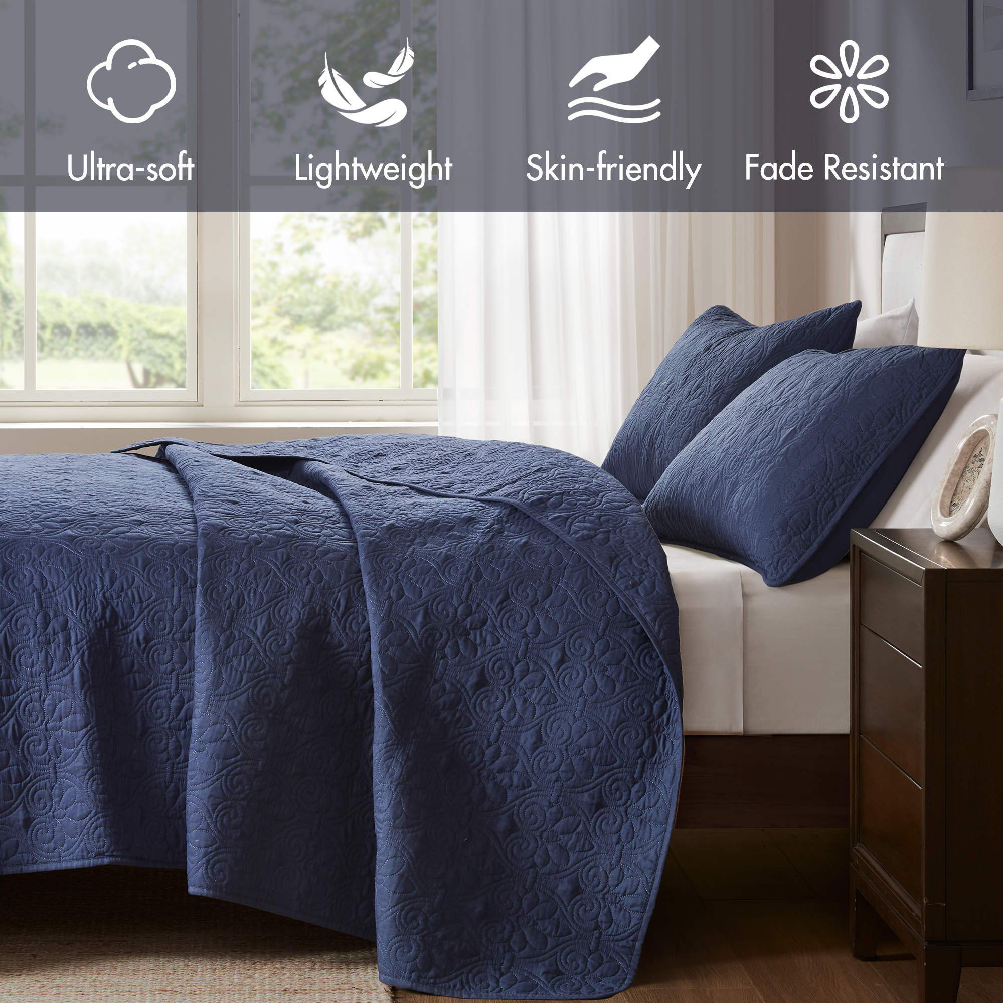 Quebec Reversible Quilt Set