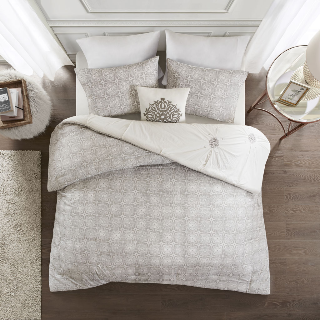Malia 4 Piece Embroidered Cotton Reversible Duvet Cover Set