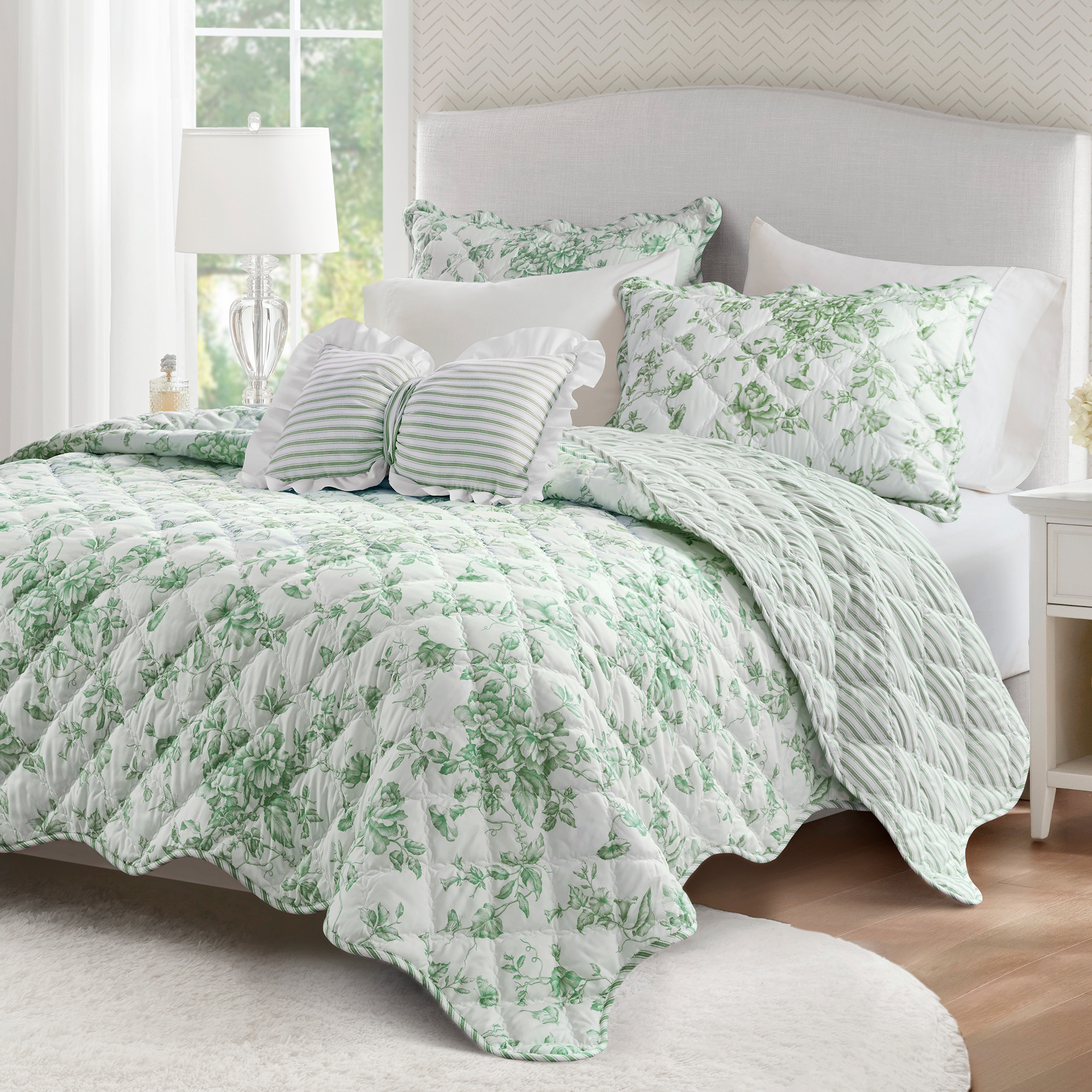 Adele Quilt Set