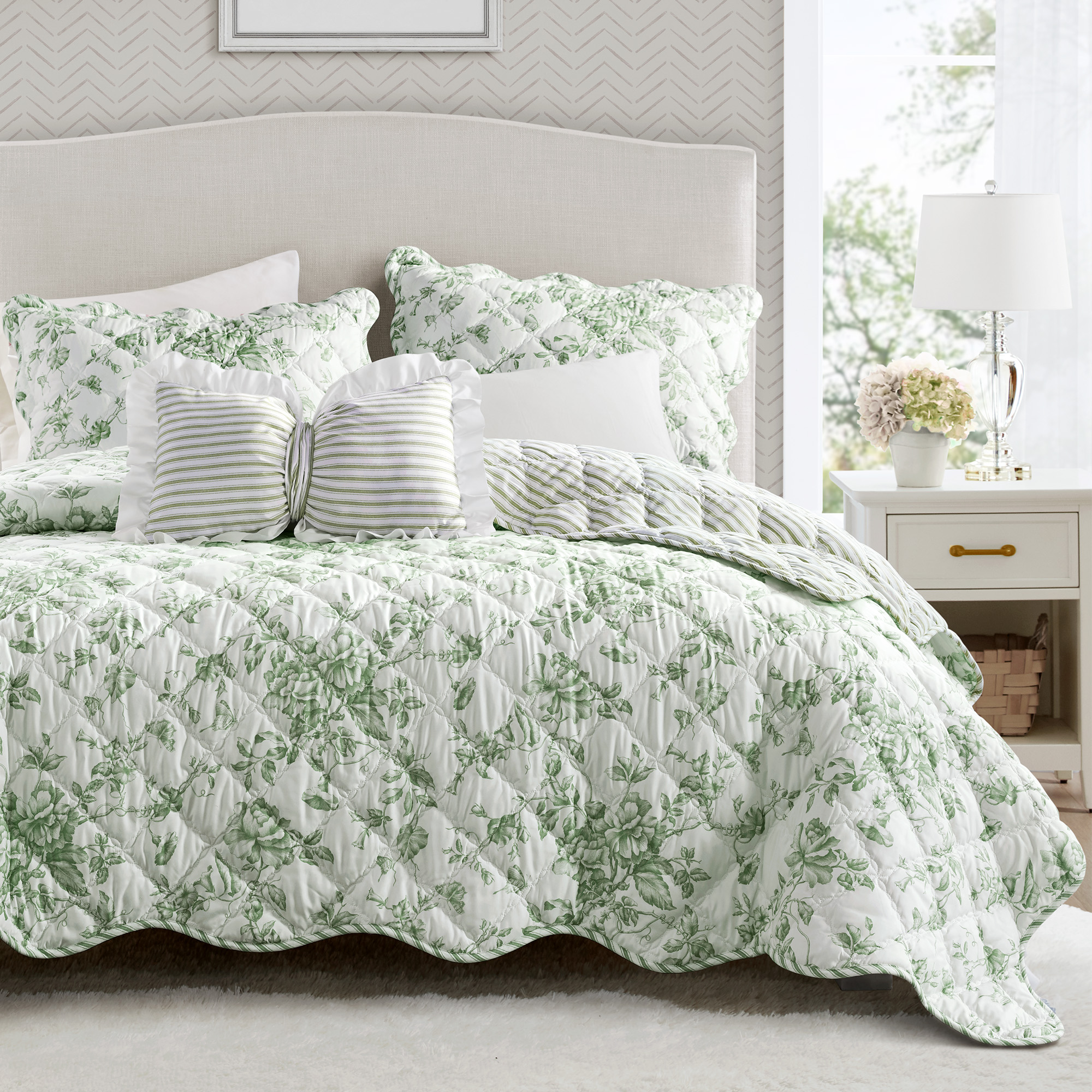 Adele Quilt Set