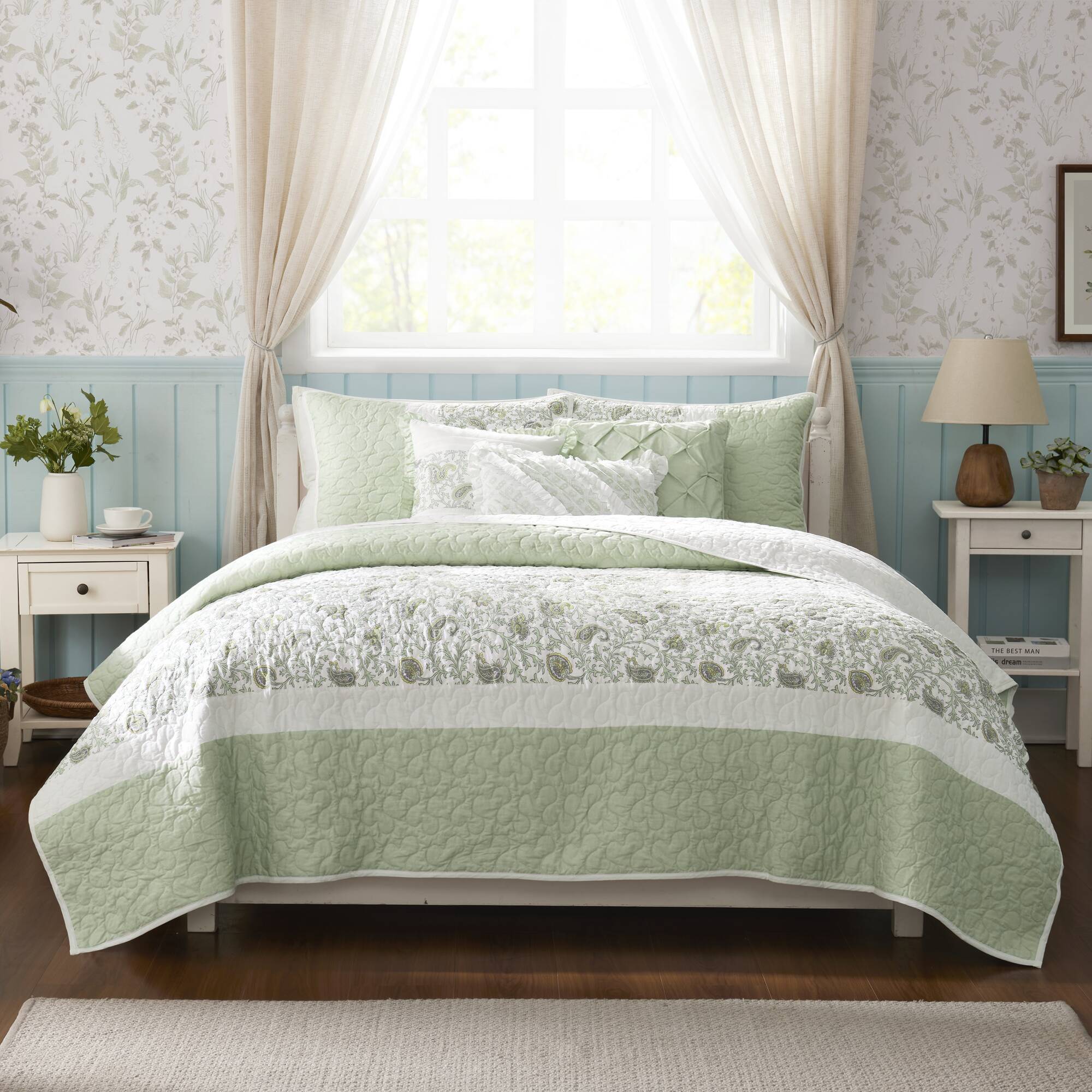Dawn 6 Piece Cotton Percale Quilt Set with Throw Pillows