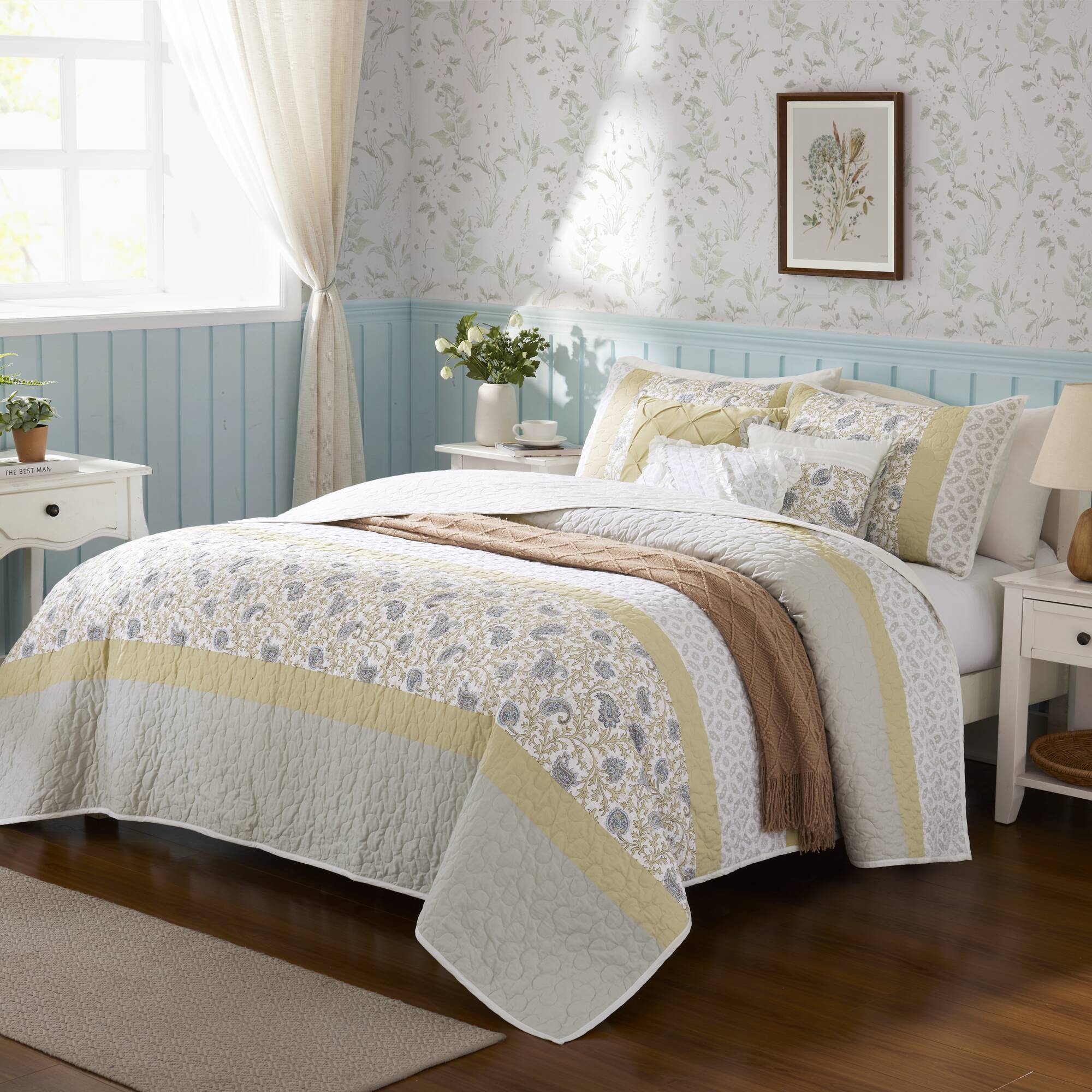 Dawn 6 Piece Cotton Percale Quilt Set with Throw Pillows