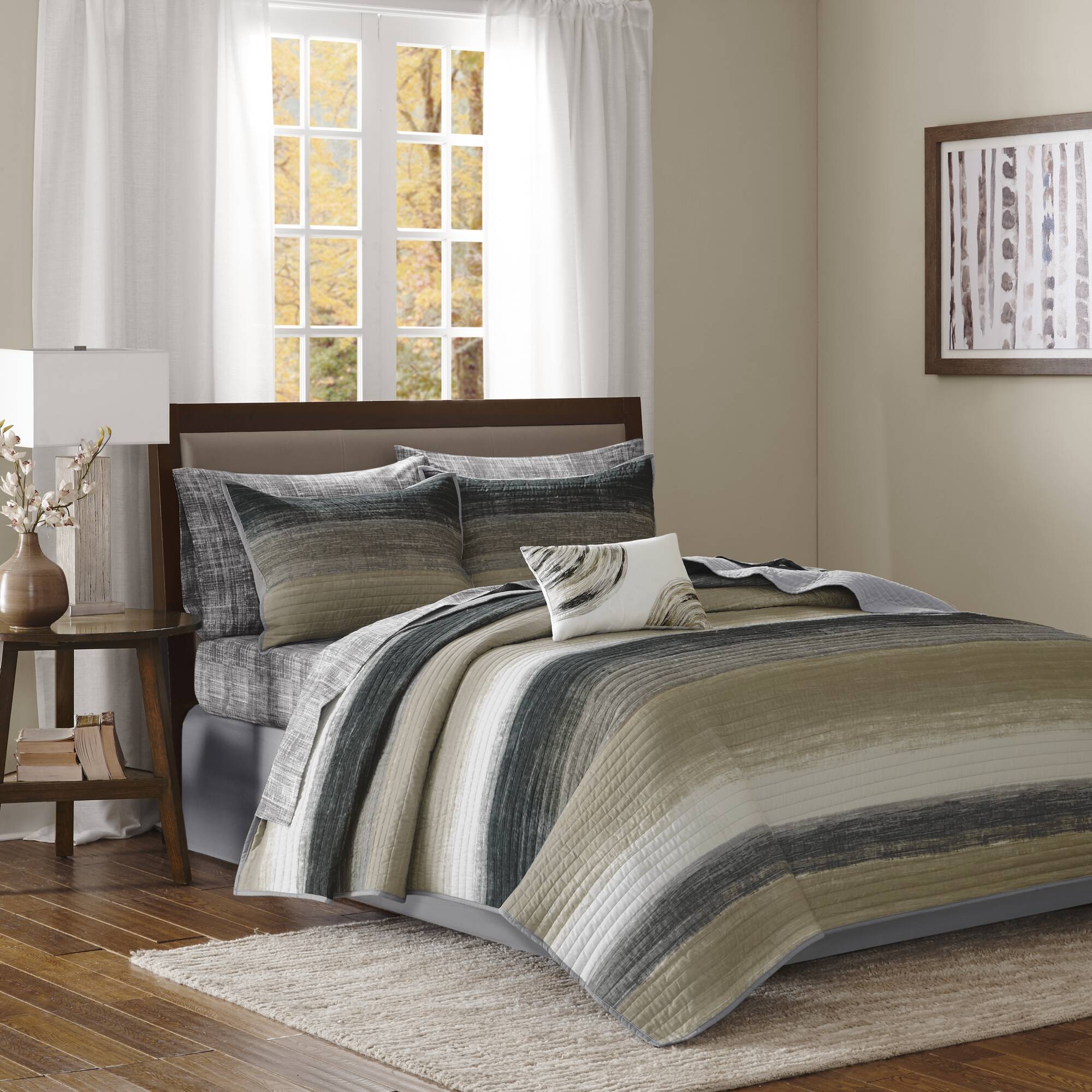 Saben Quilt Set with Cotton Bed Sheets