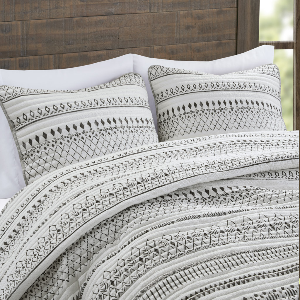 Fraser 3 Piece Printed Microfiber Seersucker Quilt Set