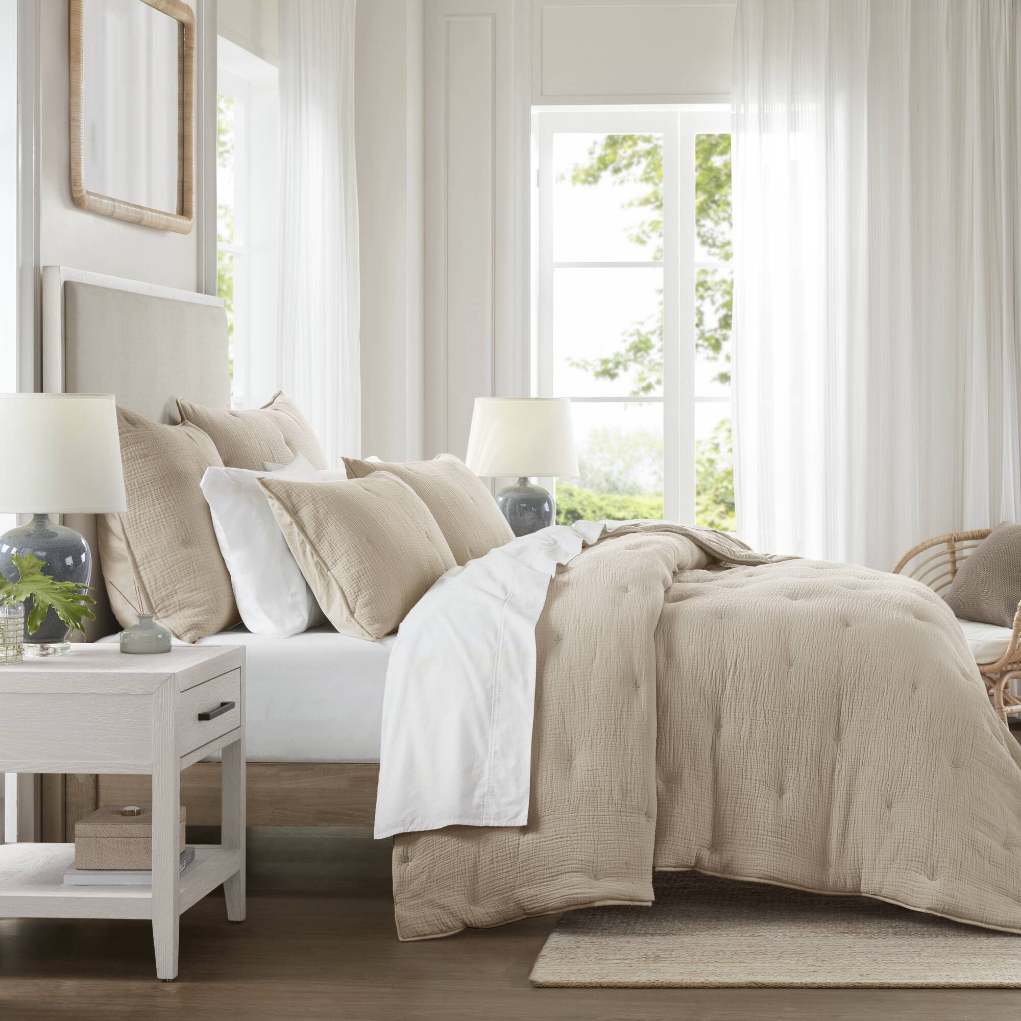 Breeze cotton gauze embroidered Quilt Set
