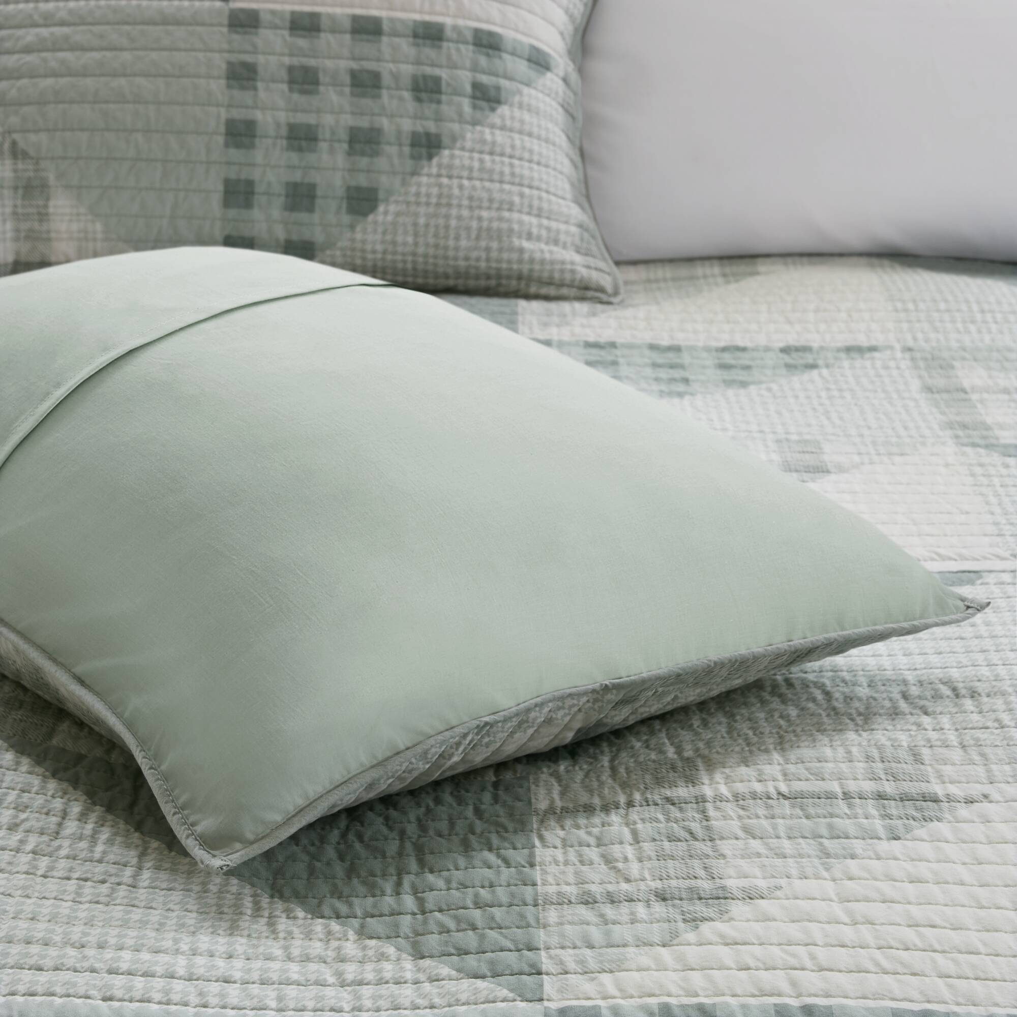 Olsen Bedding Collection