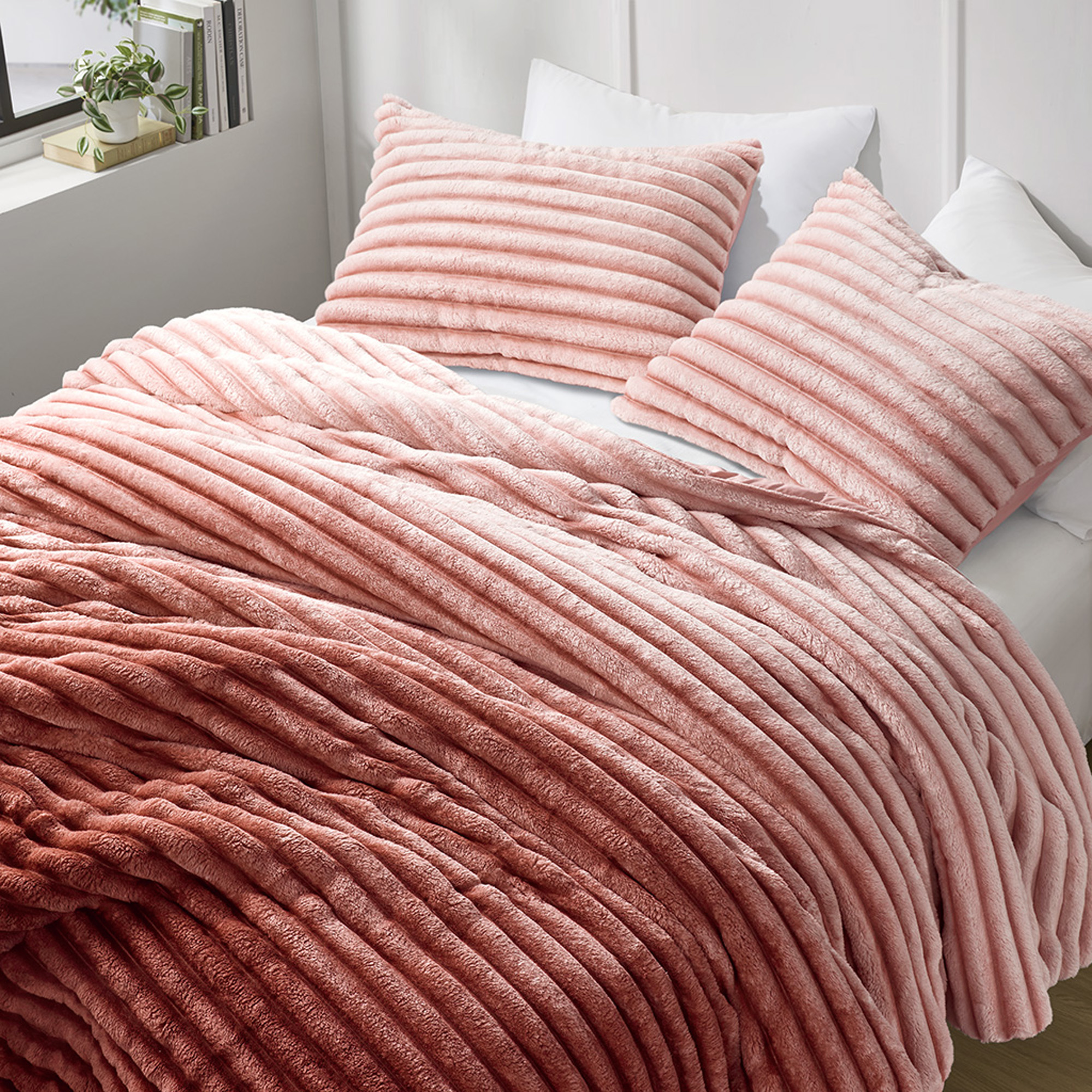 Avril Fluffy Ribbed Plush Comforter Set