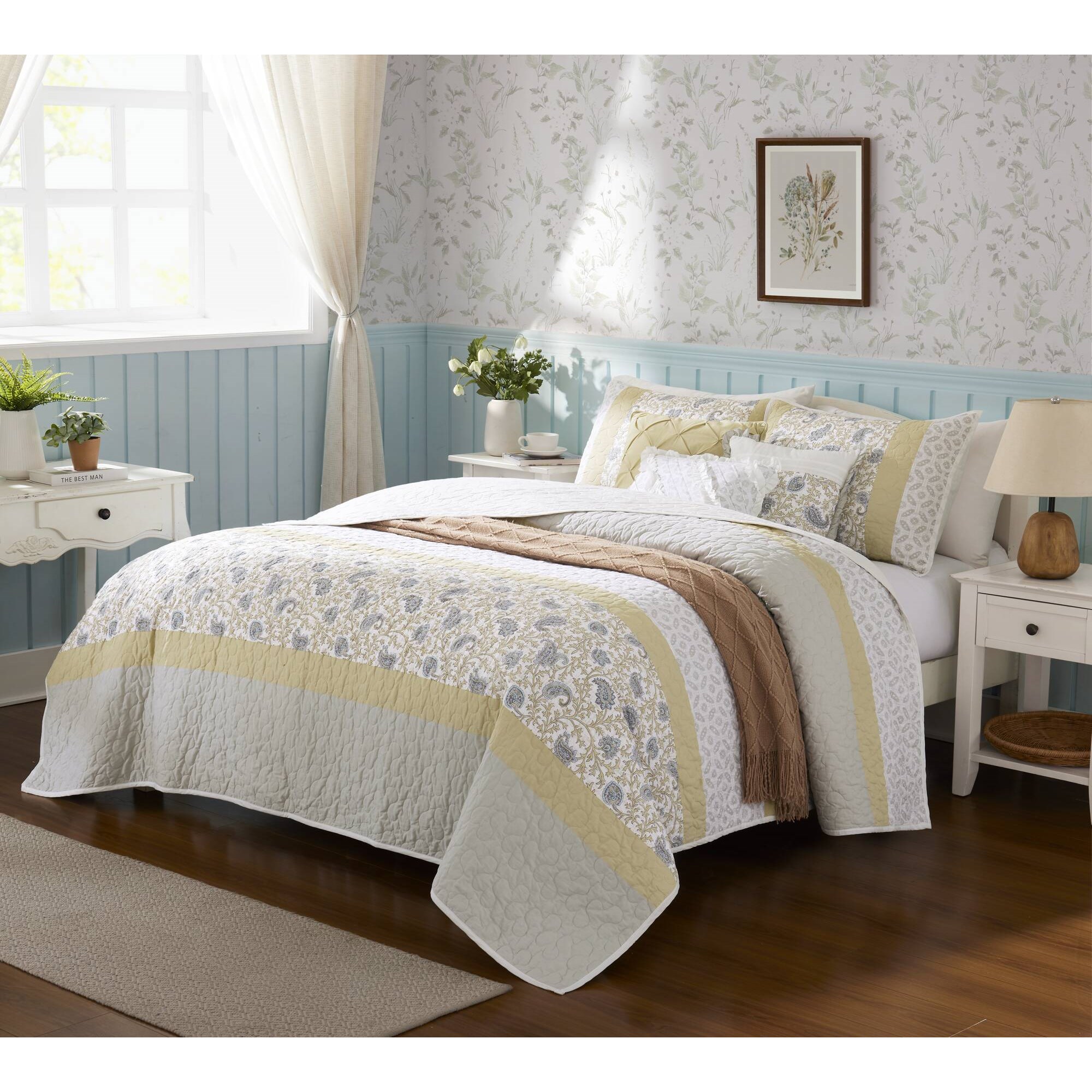 Dawn 6 Piece Cotton Percale Quilt Set with Throw Pillows