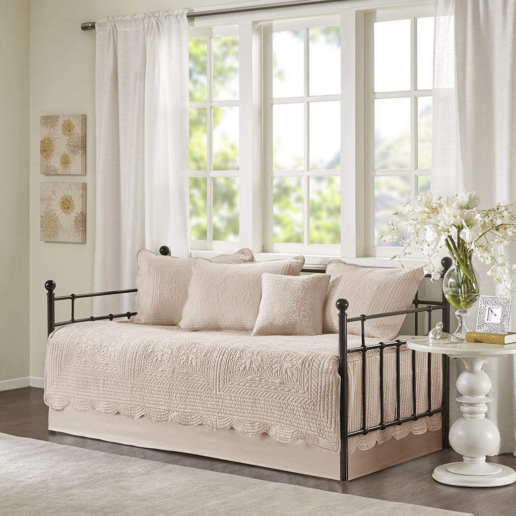 Tuscany 6 Piece Reversible Scalloped Edge Daybed Cover Set