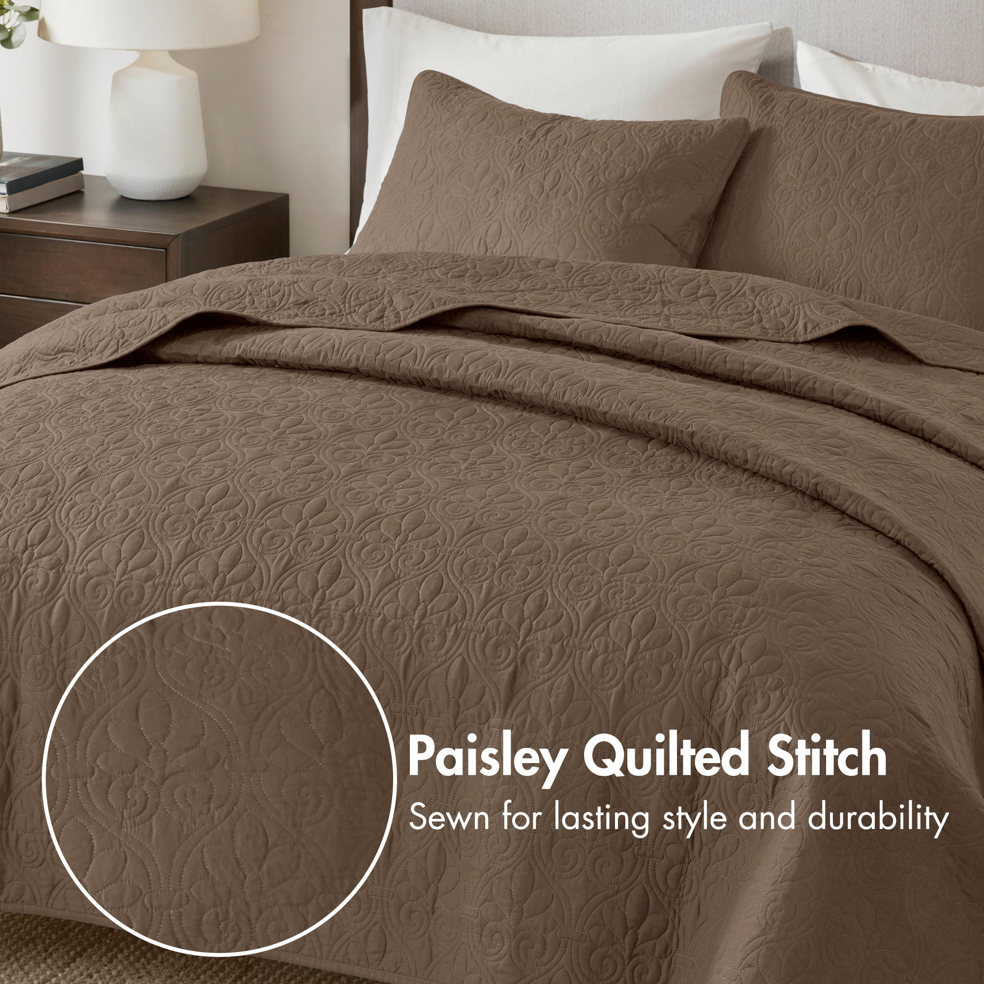 Quebec Reversible Quilt Set