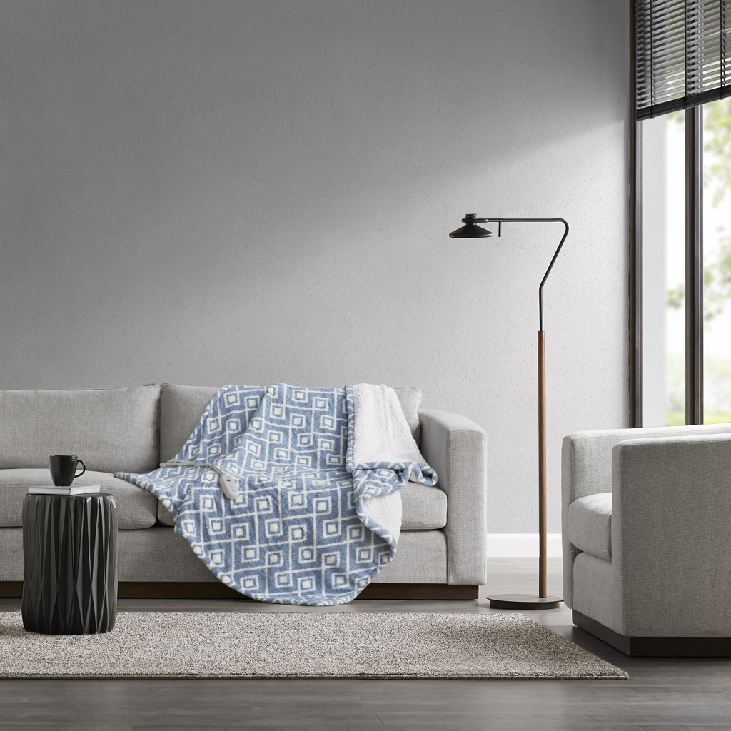Amira Dream Soft Heated Throw