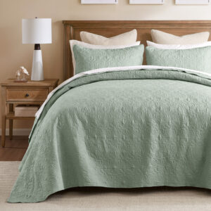 Quebec Reversible Bedspread Set from Madison Park in  Seafoam. Quebec Reversible Bedspread Set from Madison Park in  Seafoam. Quebec Reversible Bedspread Set from Madison Park in  Seafoam. Quebec Reversible Bedspread Set from Madison Park in  Seafoam. Quebec Reversible Bedspread Set from Madison Park in  Seafoam.