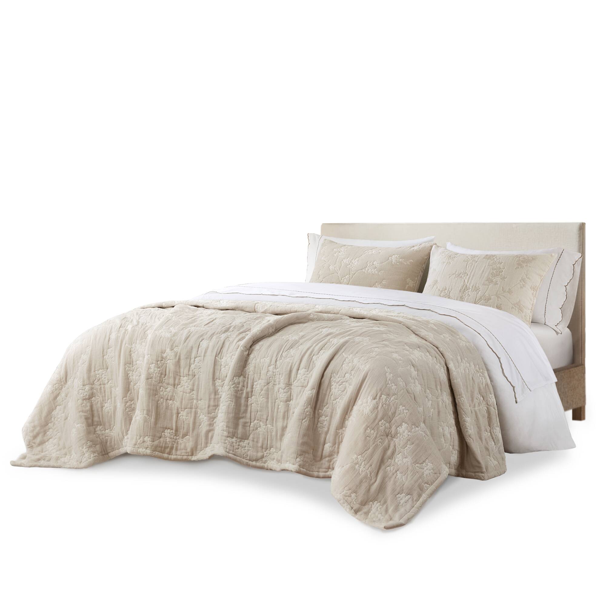 Catalina Botanical 3 Piece Jacquard Cotton Gauze Quilt Set