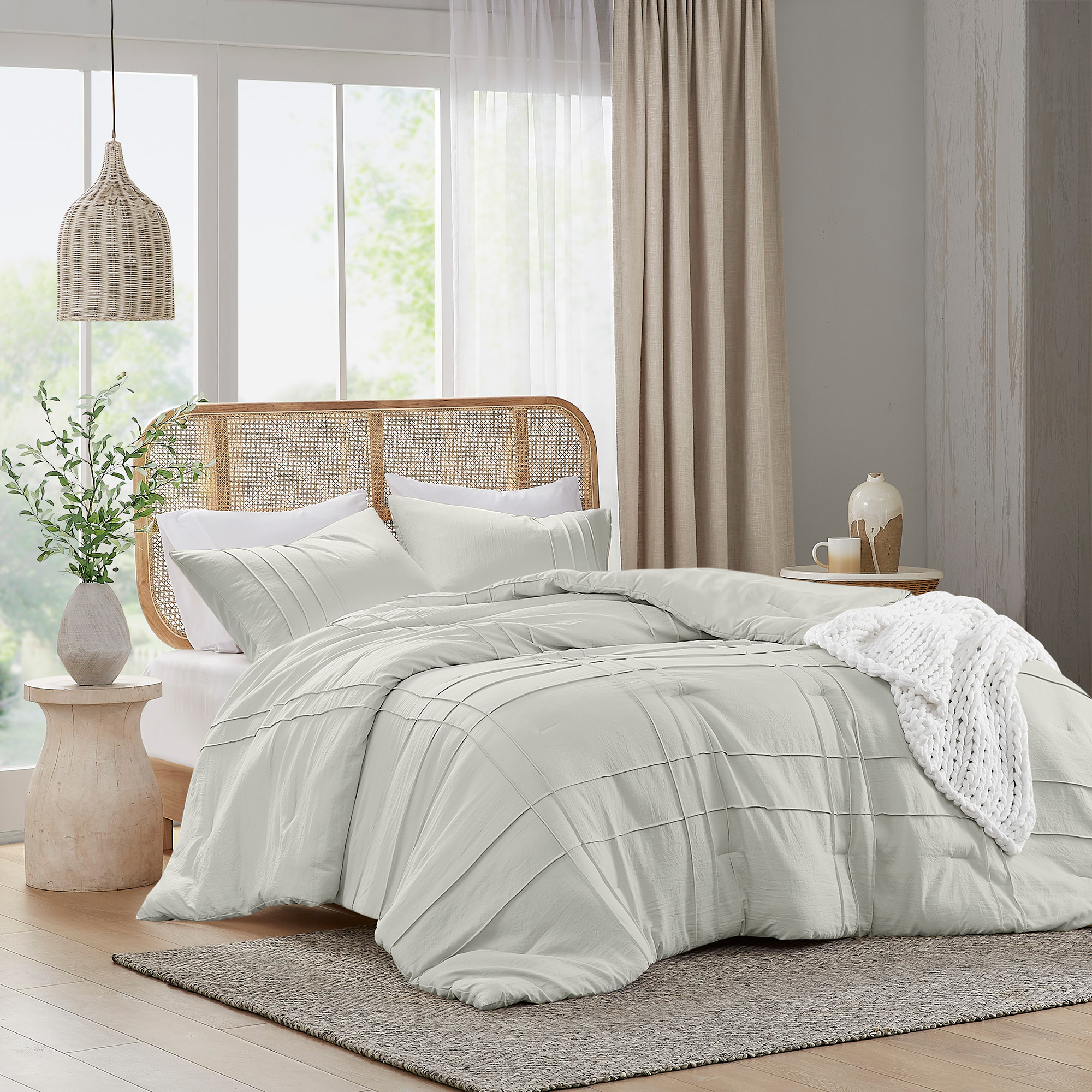 Walker Soft Washed Pleated Comforter Set