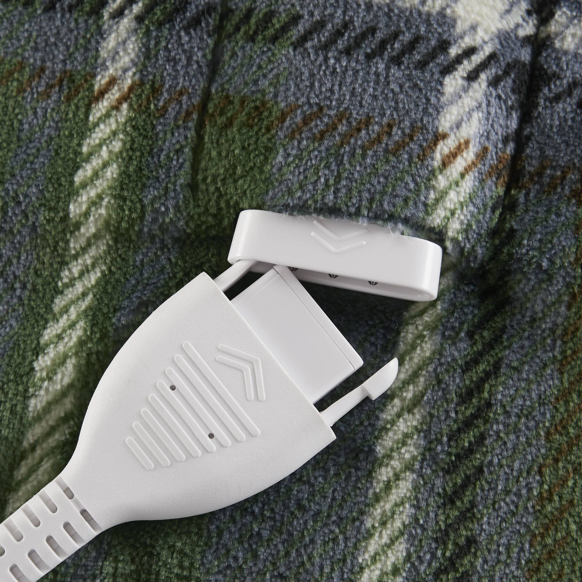 Print Plush to Sherpa Heated Throw
