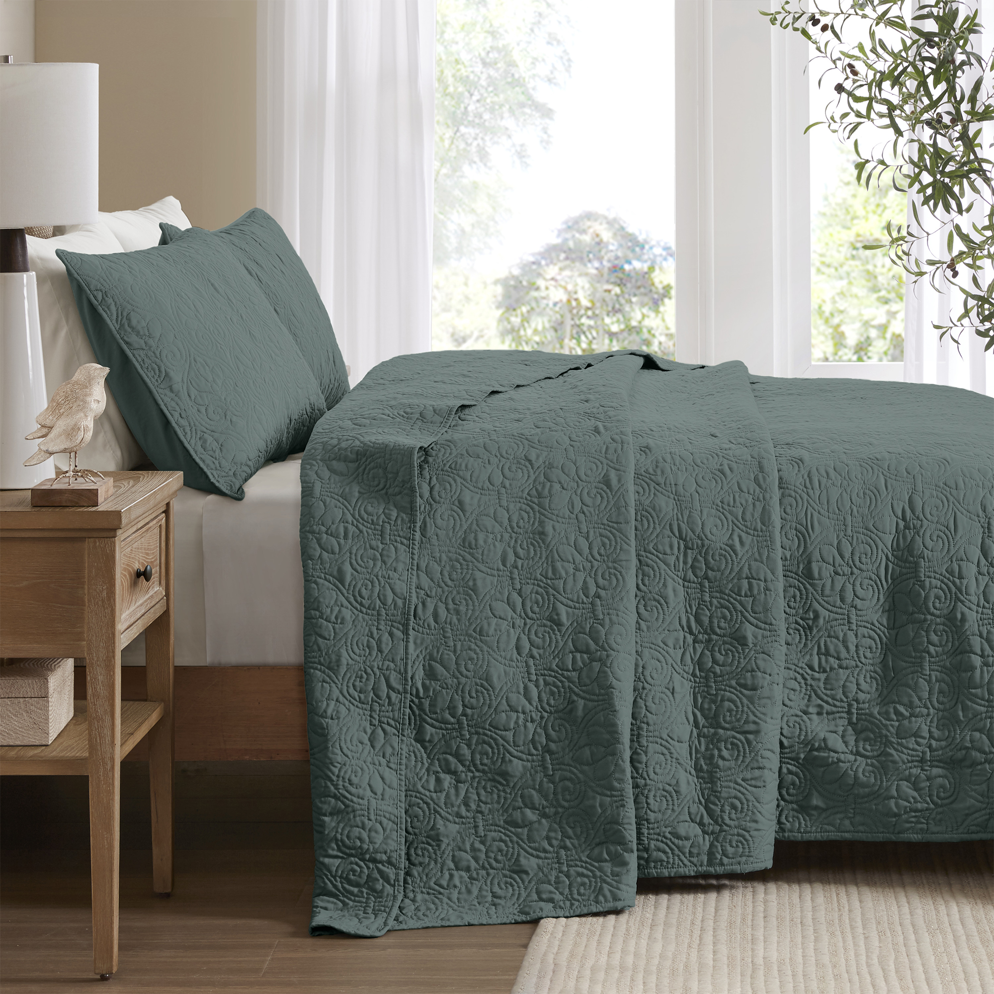 Quebec Reversible Bedspread Set