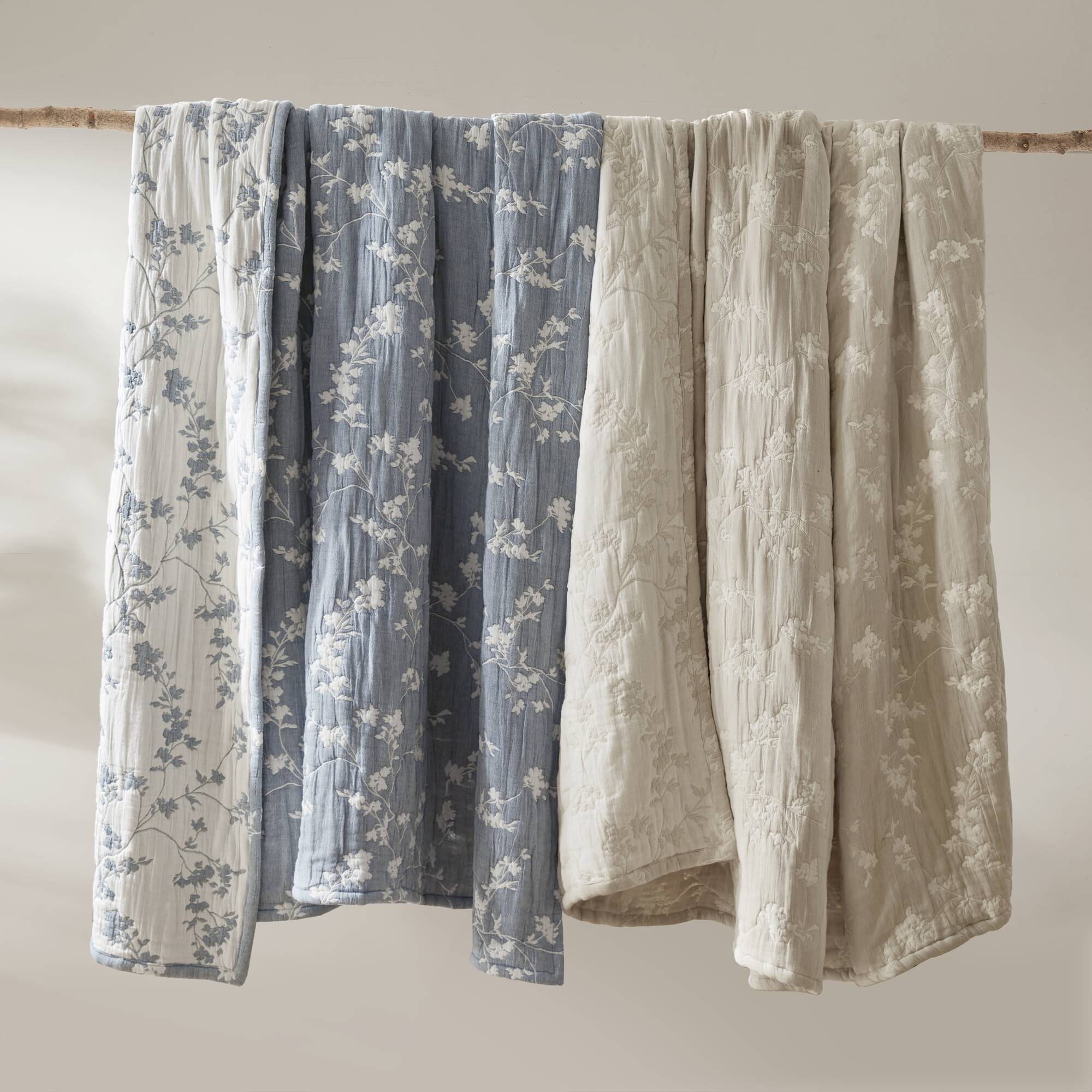 Catalina Botanical 3 Piece Jacquard Cotton Gauze Quilt Set