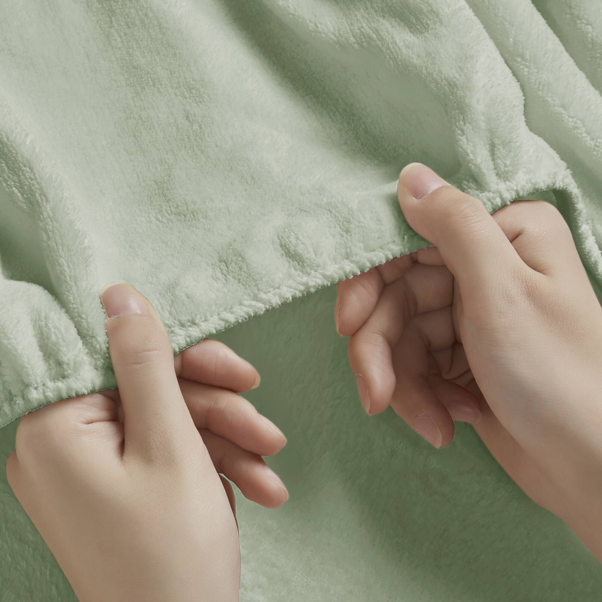 Soloft Plush Micro Plush Sheet Set