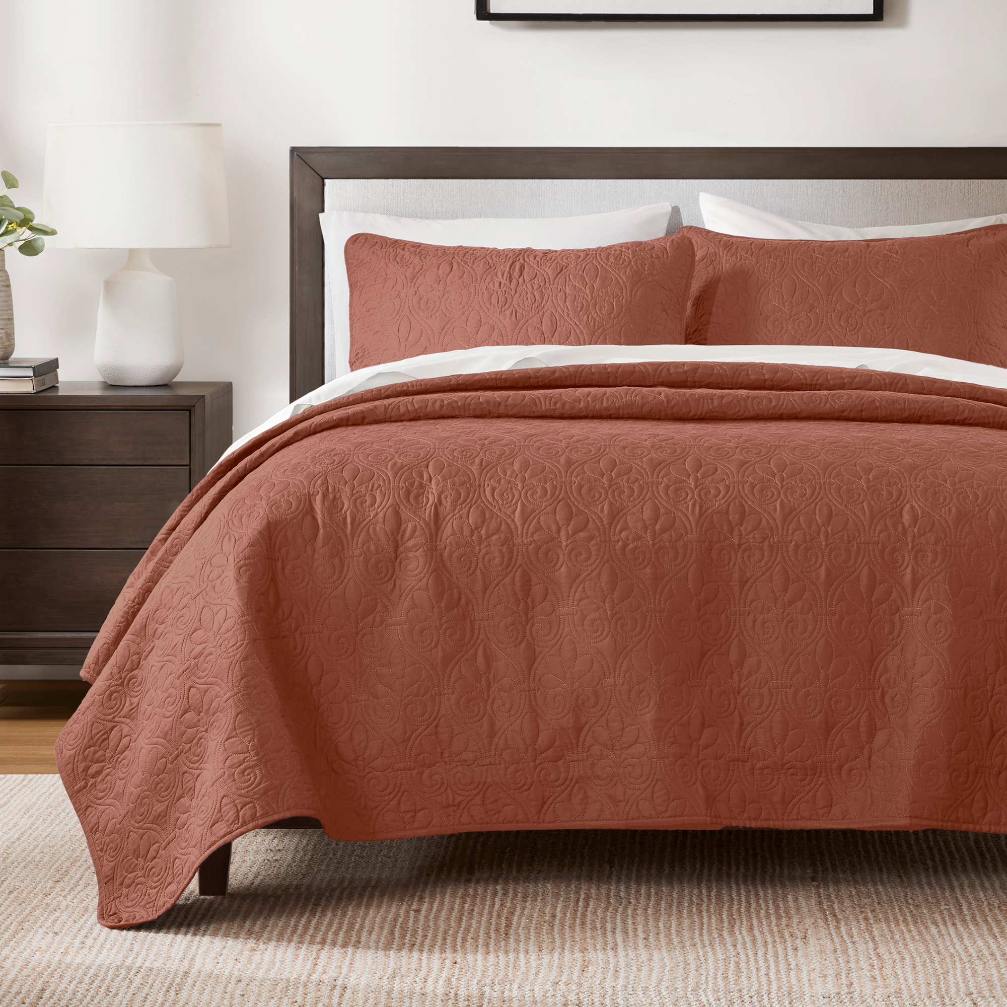 Quebec Reversible Quilt Set