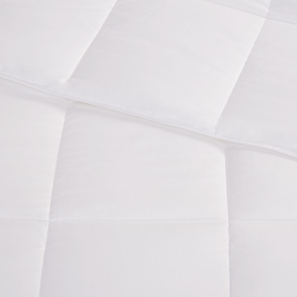 Medium Warmth Cotton Down Alternative Featherless Comforter