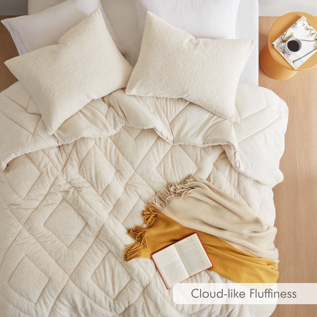Raya Double Diamond Quilted Teddy Comforter Set
